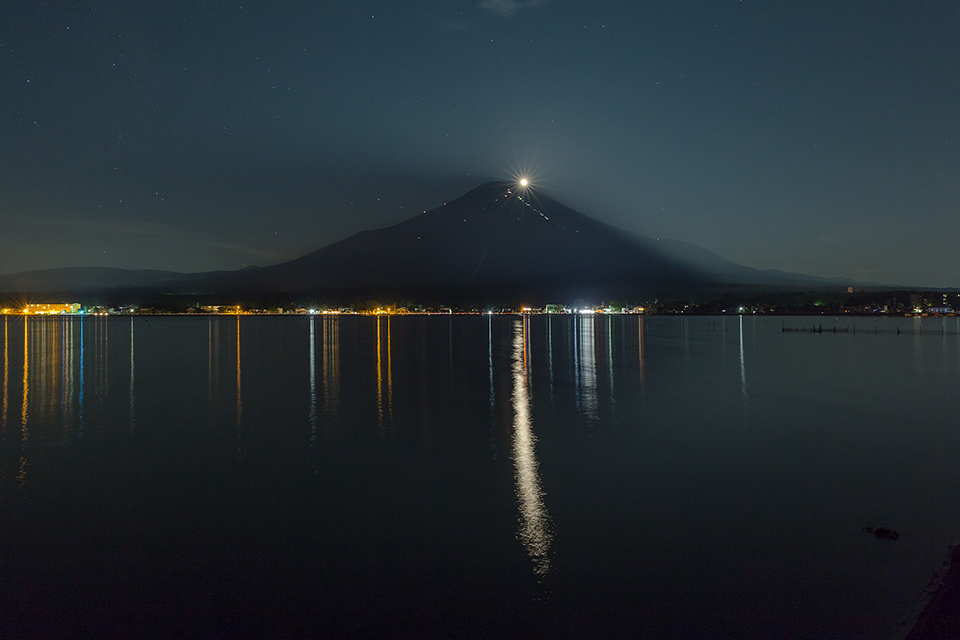 山中湖からのパール富士