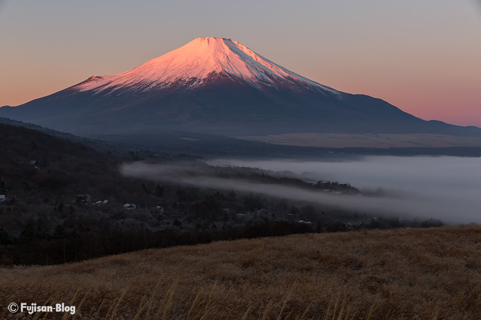 【富士山写真】山中湖パノラマ台から雲海と紅富士
