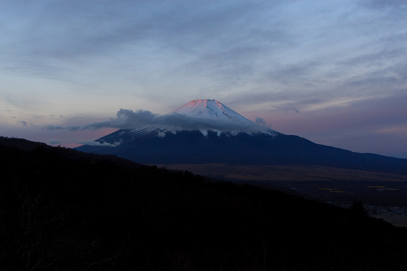 忍野村二十曲峠より