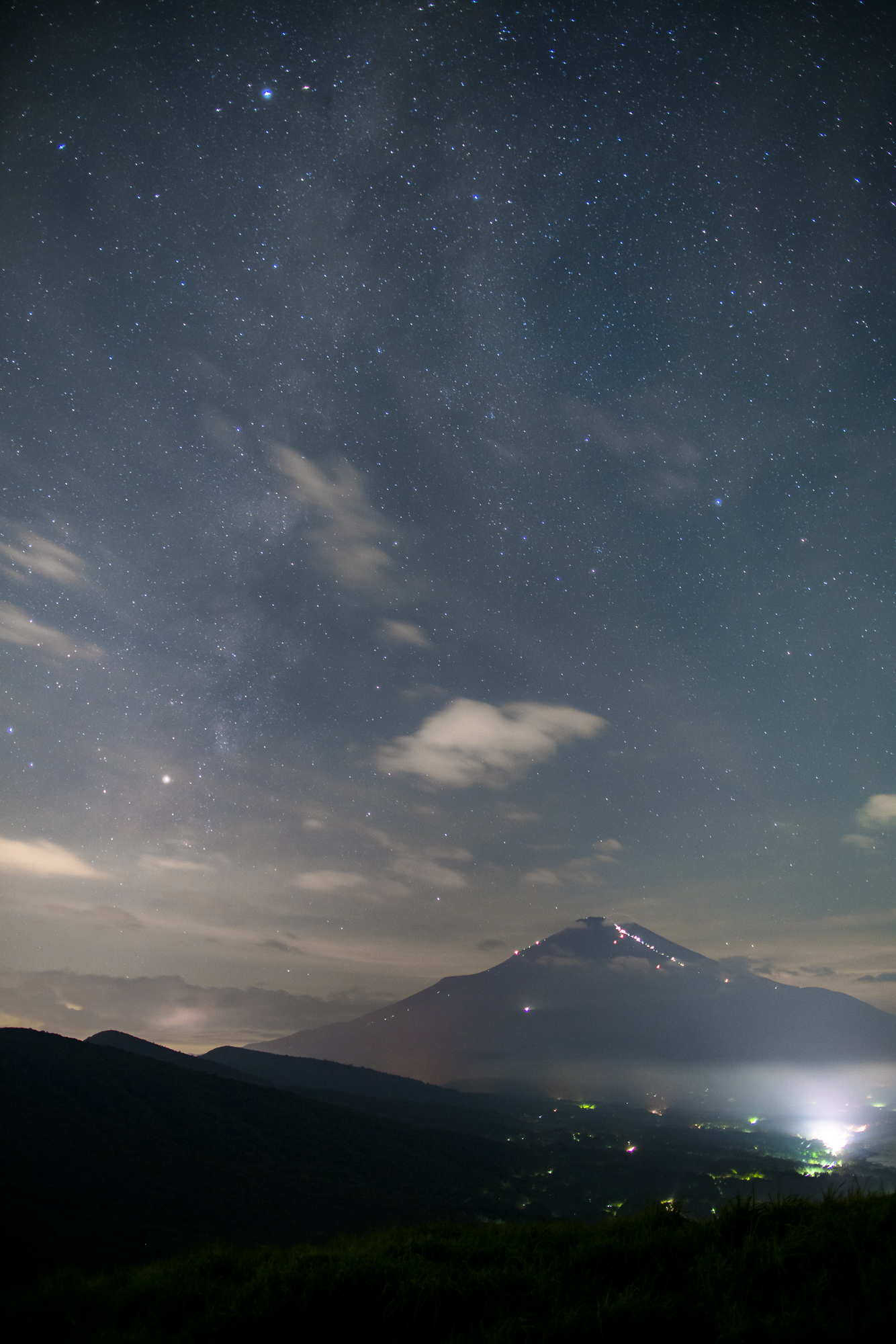 山中湖　明神山頂から星景写真