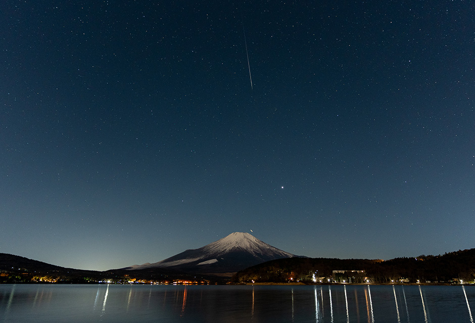 ふたご座流星群 山中湖湖畔より